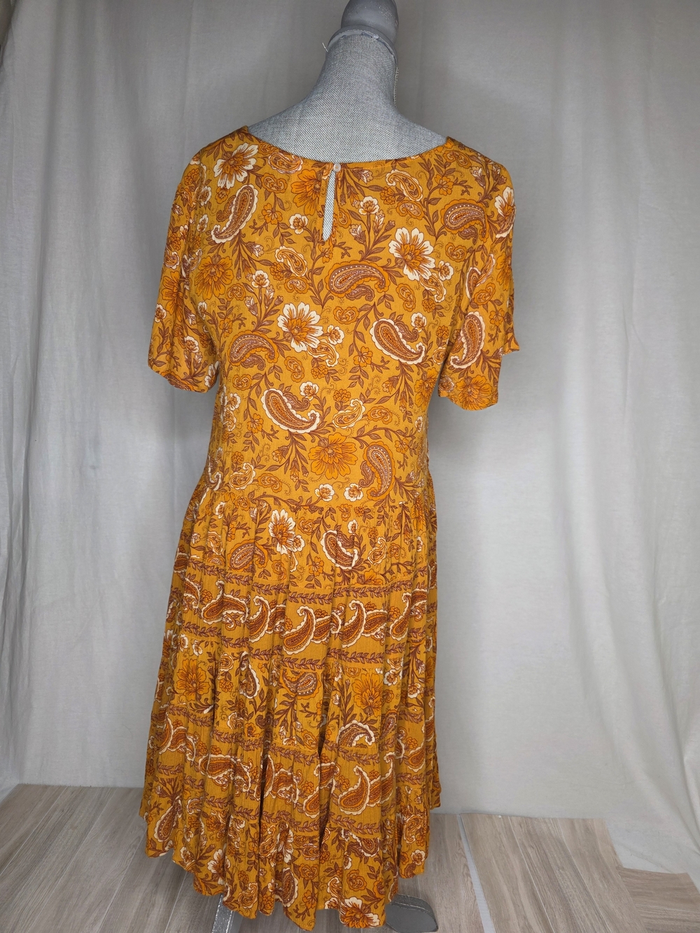 Bila Paisley Midi Dress in Mustard and Rust - Picture 3 of 10
